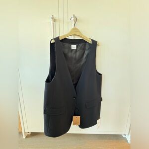 Burberry vest. Brand new with tag.